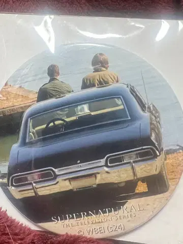 슈퍼 내추럴 캔 거울