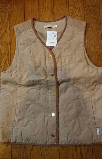 [ 미사용 새상품 ] Cacoolette 베이지 퀼팅 베스트