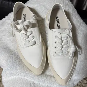 화이트 스니커즈 24 사이즈 박스 없음