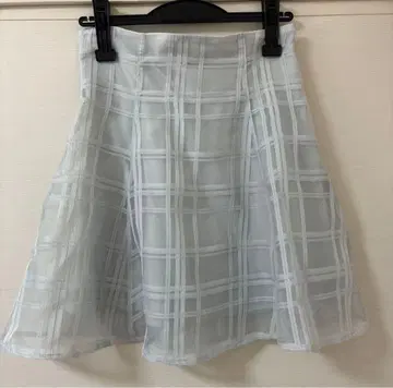 MAJESTIC LEGON 스카이블루 체크 무늬 플레어 스커트