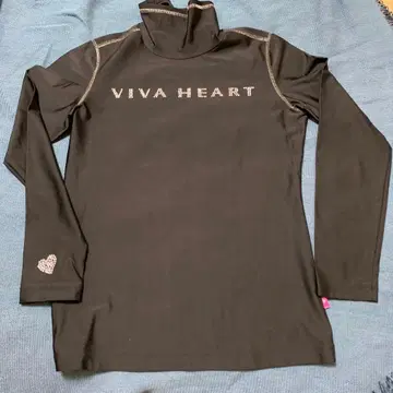 VIVA HEART 블랙 터틀넥 42