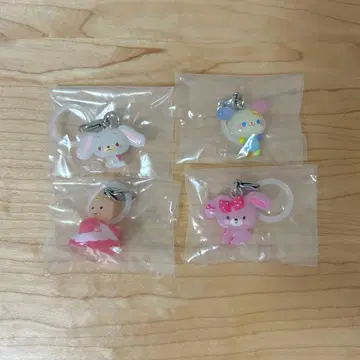 산리오 캐릭터즈 윳토 메지루시 액세서리 4종 세트