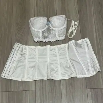 와코루 브라이덜 이너 C65