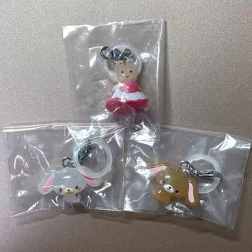 산리오 윳토메지루시 액세서리 시로 우사 쿠로 우사 마론 크림