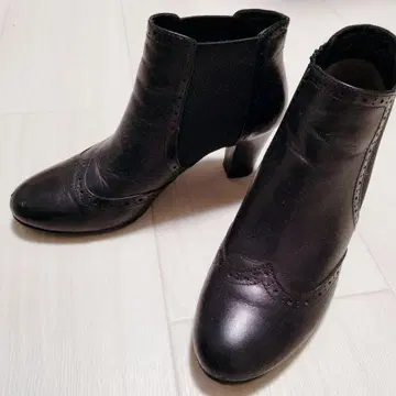 22.5cm 잉그ing 블랙 가죽 사이드 고어 부츠 윙팁