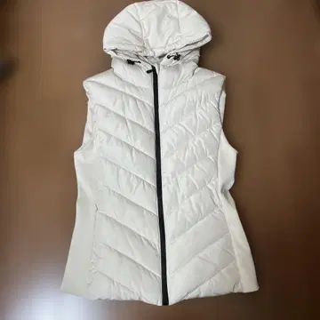 ZARA/후디드 퀼팅 다운 베스트/미 실루엣 M