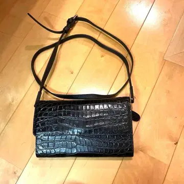 블랙 크로커다일풍 숄더백