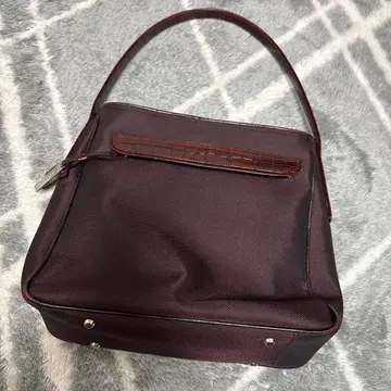 ungaro 와인 레드 숄더백