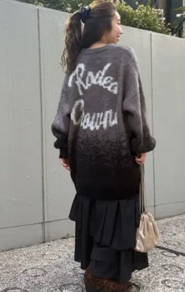 로데오 크라운 그라데이션 니트 원피스