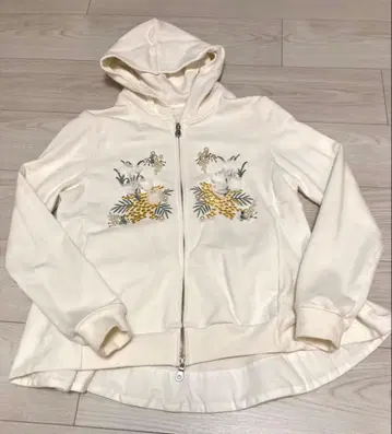 체스티 미모사 자수 후드티 플레어