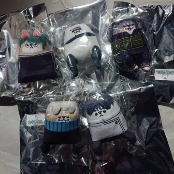 주술회전 0 앉아있는 봉제 인형