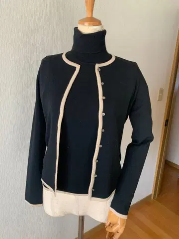 블랙 터틀넥 니트, 가디건