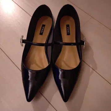 OHGA 블랙 플랫슈즈 비쥬 멜리제인