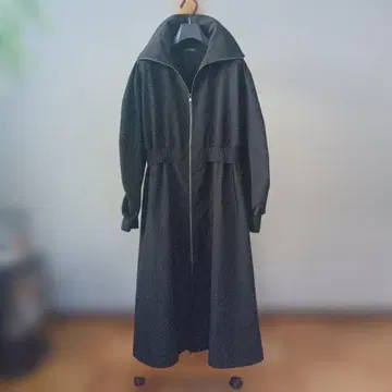 TRUBE 블랙 롱 코트