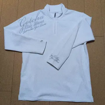 Gotcha 화이트 하이넥 셔츠