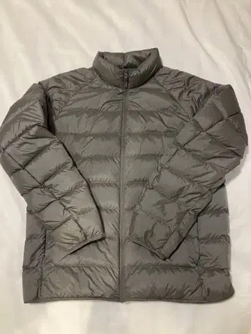 새상품급 유니클로 울트라 라이트 다운 자켓 그레이 XL
