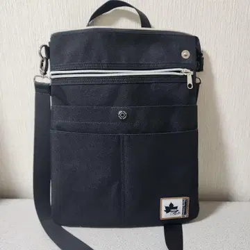 블랙 캔버스 숄더백 A4 대응