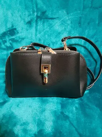 미사용 새상품 숄더백 블랙