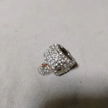 스컬 디자인 크리스탈 반지