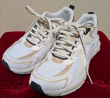 푸마 PUMA 스니커즈 24cm