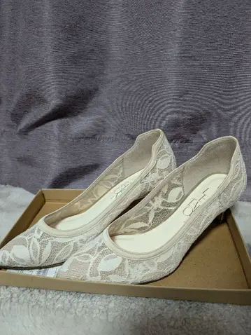 [ 12/18 판매 ] LE TALON 레이스 펌프스 24.0cm