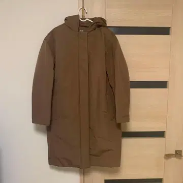 UNIQLO 하이브리드 다운 코쿤 코트
