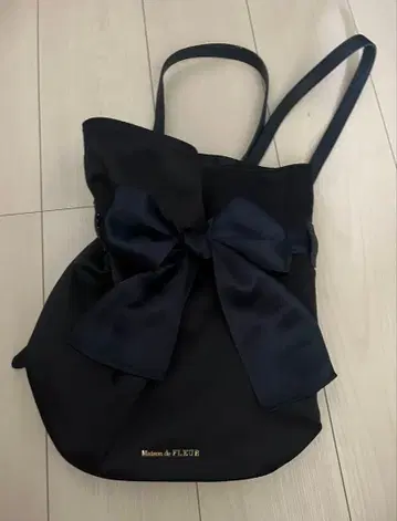 Maison de FLEUR 네이비 복조리 리본 백팩