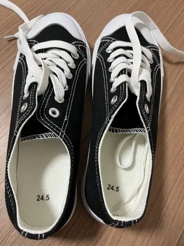 블랙 스니커즈 24.5cm