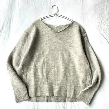 [ 맥피 ] 스웨터 V넥 소매 이소재 울 100% 무지 긴팔 S