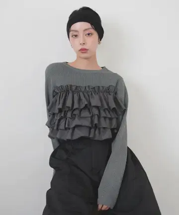 프릴 뷔스티에 니트 풀오버 도킹 디자인 니트 그레이 LIAN