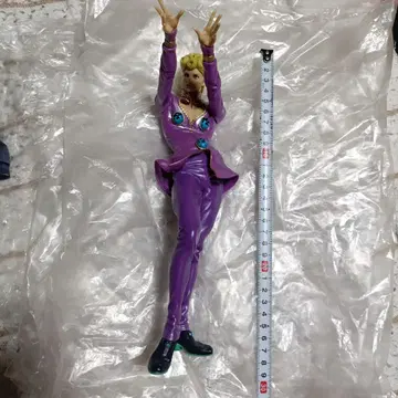 죠죠의 기묘한 모험 죠르노 피규어