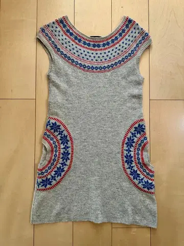 BEAMS 니트 자수 원피스