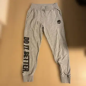 하이드로겐 그레이 스컬 프린트 조거 팬츠