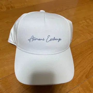 Armani Exchange 화이트 캡