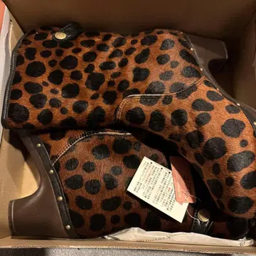 호킨스 스포츠 레오파드 무늬 퍼 부츠