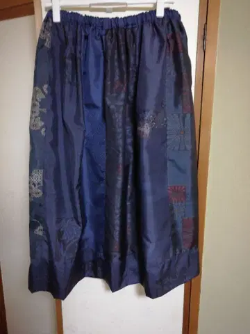 기모노 리메이크 스커트 (오시마 명주 리메이크 네이비 무늬 롱 스커트)