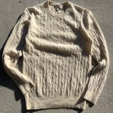 유나이티드 애로우즈, M 사이즈, 캐시미어 100%, 케이블 니트 화이트