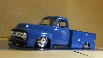 마무리 중 1953 포드 F100 서비스 베드 호박