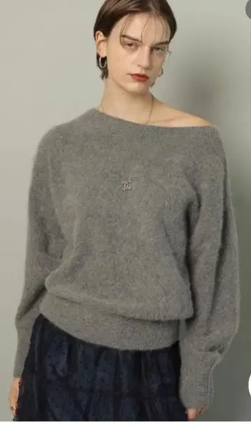 CADUNE 신상 오프숄더 니트 베이지