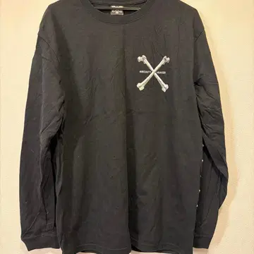 Bounty Hunter 뼈 크로스 긴팔 티셔츠