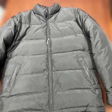 Reebok 블랙 다운 자켓