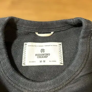 REIGNING CHAMP 블랙 맨투맨 M