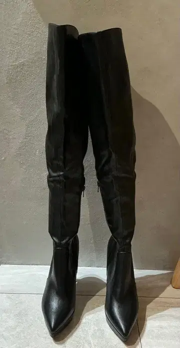 블랙 인조 가죽 니하이 부츠