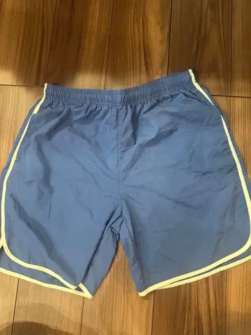 OnlyNY 사이드 라인 나일론 숏 M 사이즈