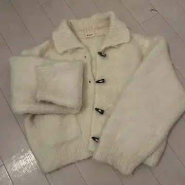 Reurie' 더플 니트