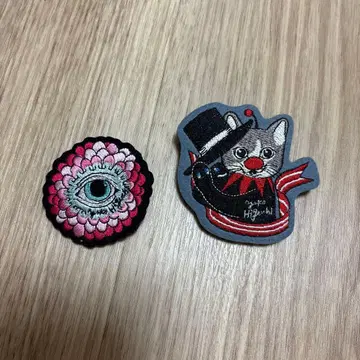 히구치 유코전 한정판 자수 브로치 2개 세트 고양이