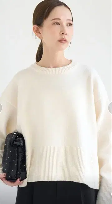 크루넥 사이드 슬릿 니트 풀오버 38