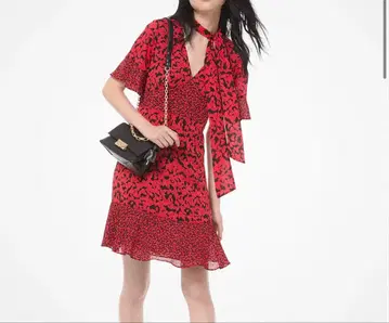 MICHAEL KORS 빨간색과 블랙 레오파드 무늬 반팔 원피스