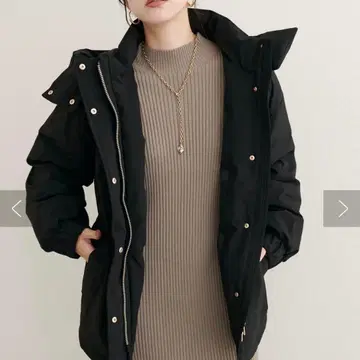 [ WOODS x natural couture ] 미들 기장 다운