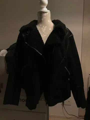 블랙 무스탕 스타일 라이더 자켓